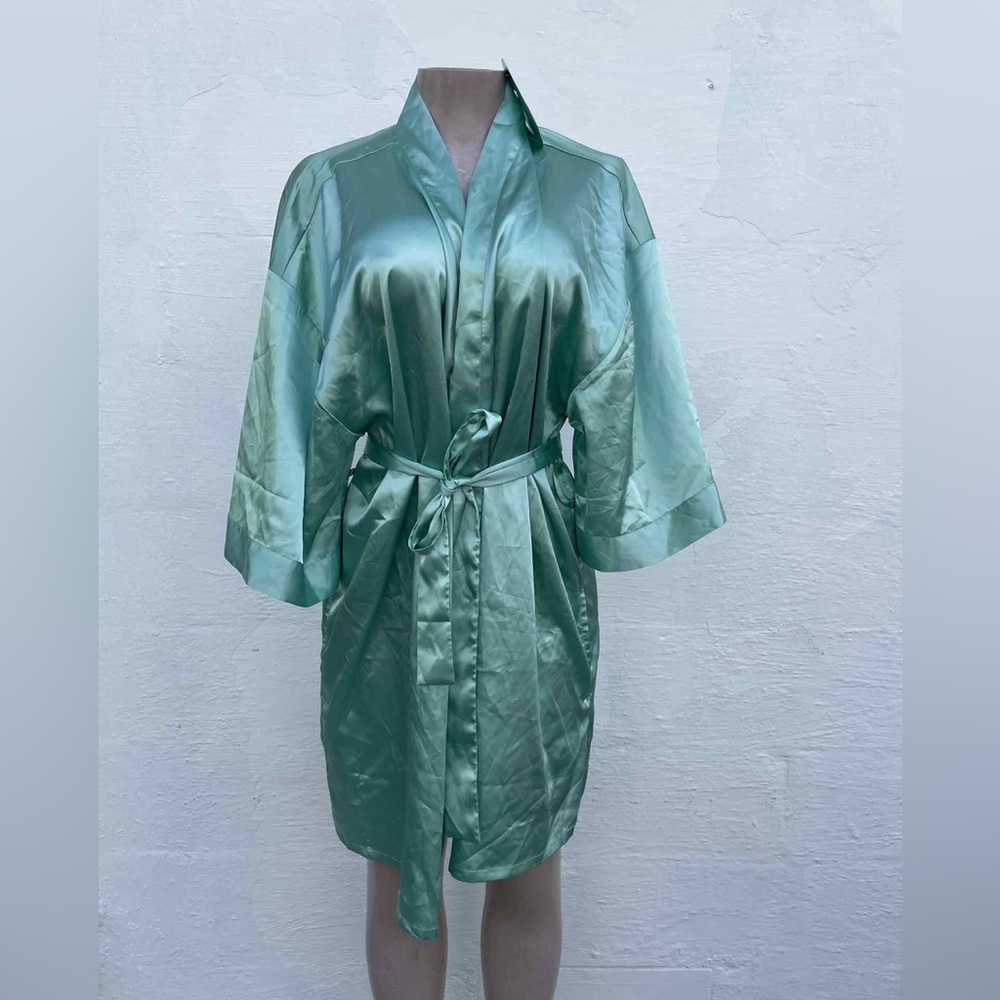 Turquaz Elegant Satin Robe in Light Green